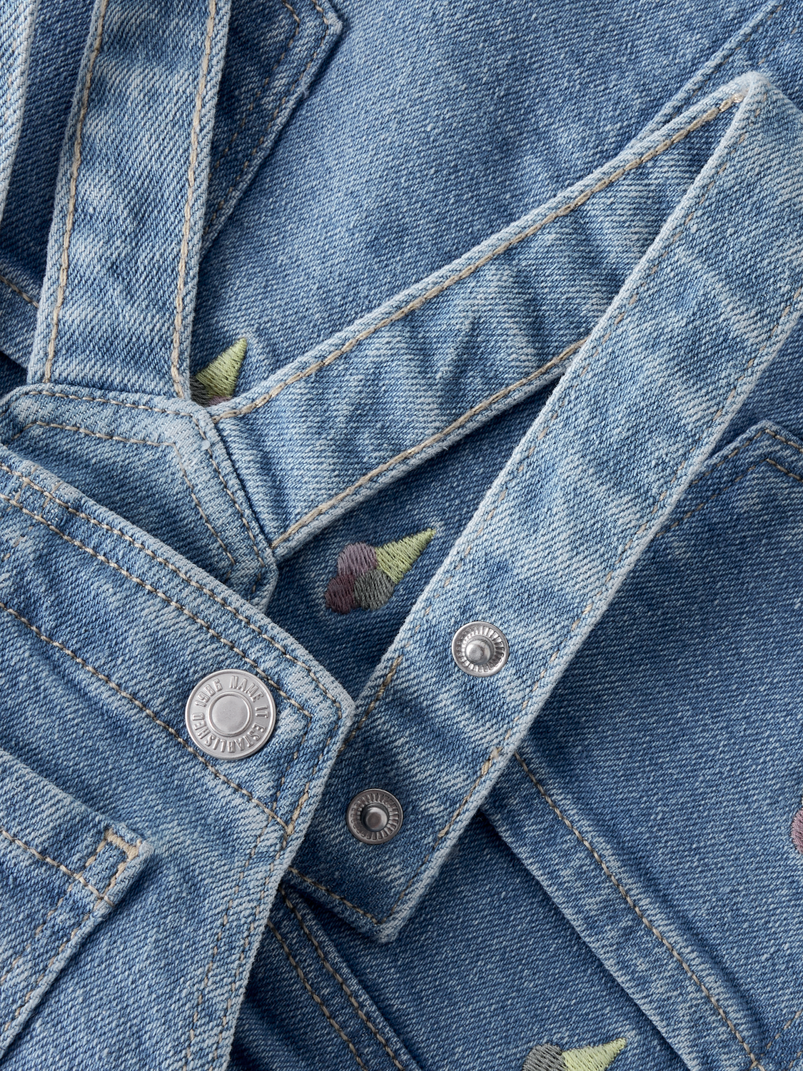 model_shot-front_full